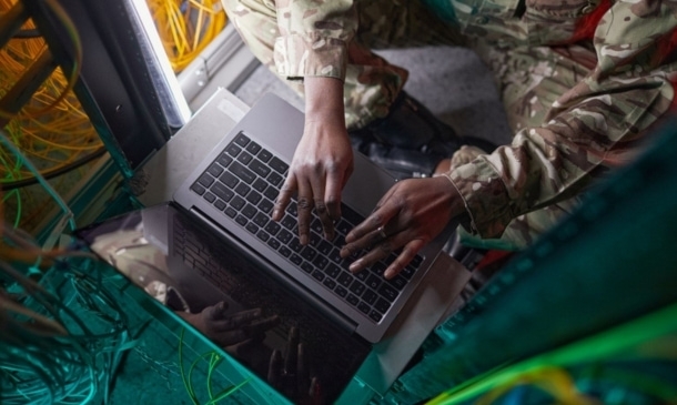 Military Connectors: Rugged RF Solutions, Standards, and Buying Guide